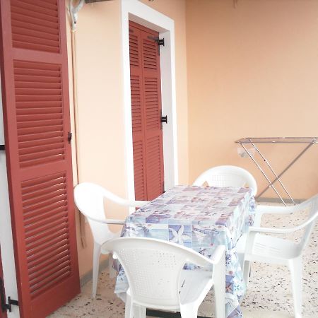 Spiti Kritikos Benitses (Corfu) Exterior foto