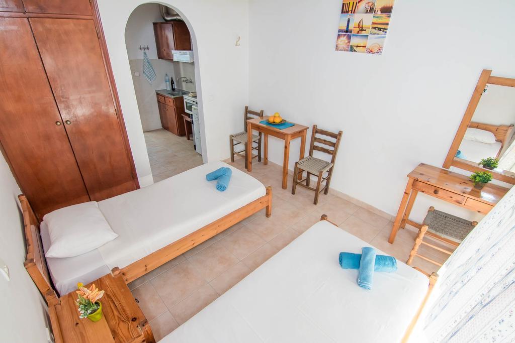 Spiti Kritikos Benitses (Corfu) Exterior foto