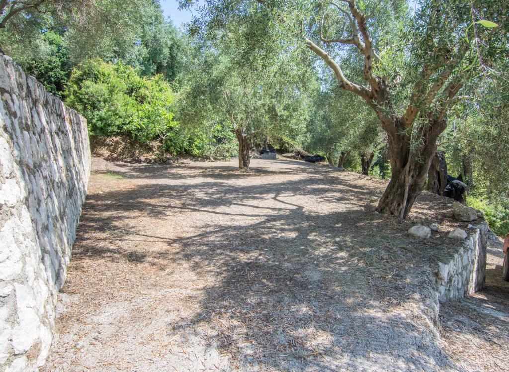 Spiti Kritikos Benitses (Corfu) Exterior foto