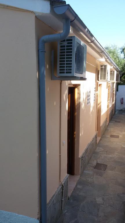 Spiti Kritikos Benitses (Corfu) Exterior foto